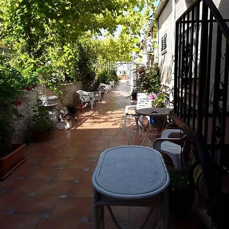 Comfortable In With Shared Pool, 35 M² Apartment *